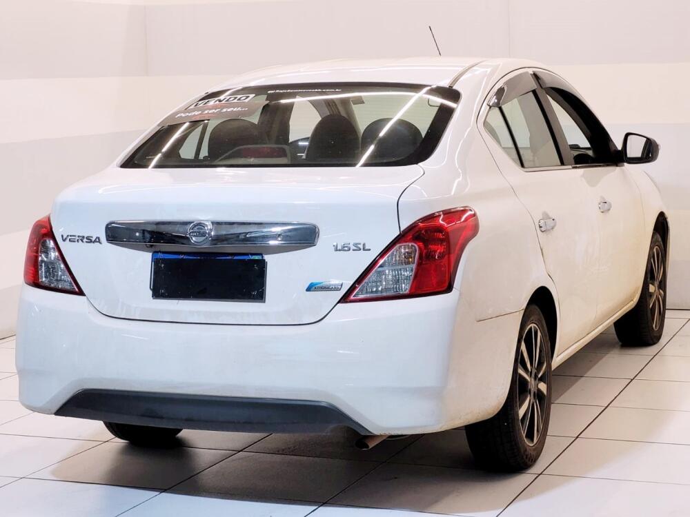 Nissan Versa