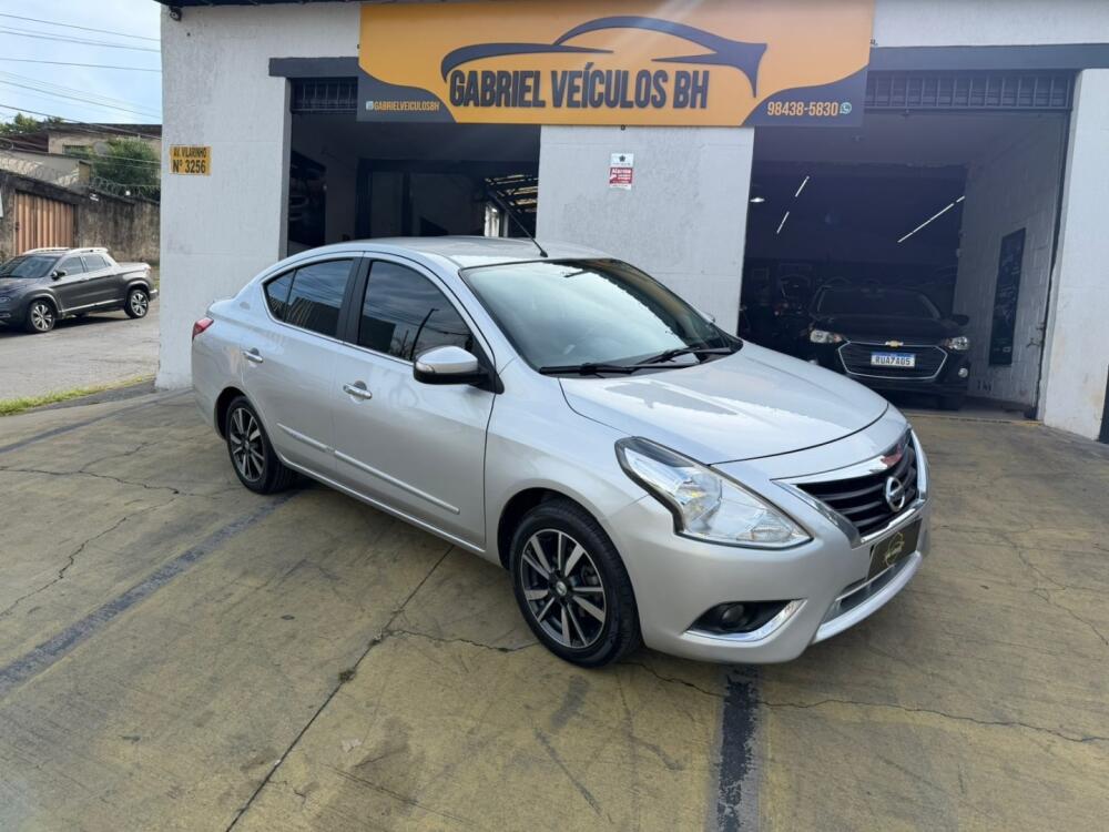 Nissan Versa