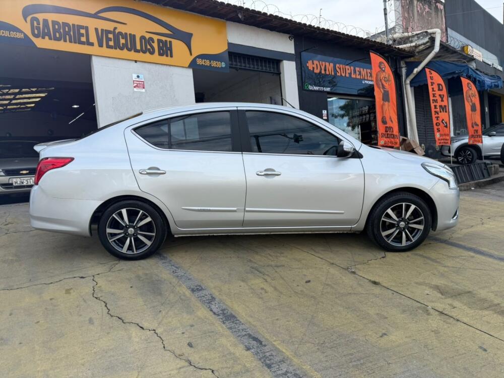 Nissan Versa