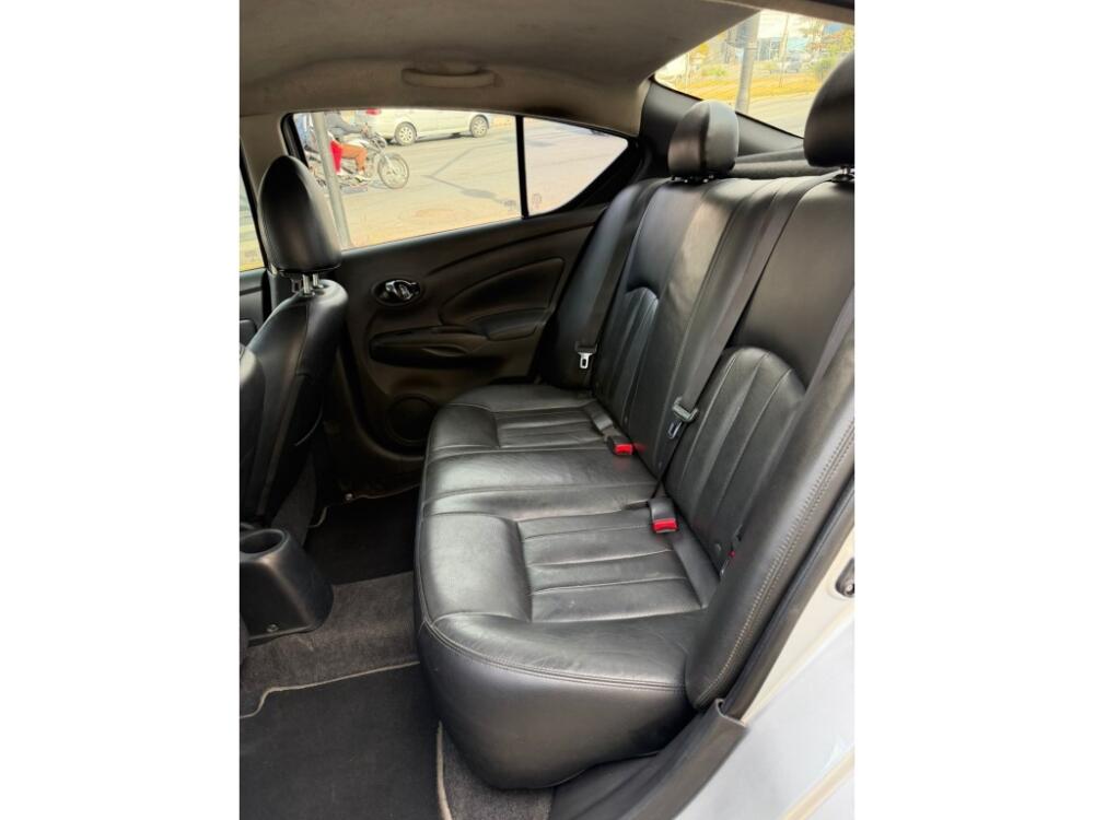 Nissan Versa
