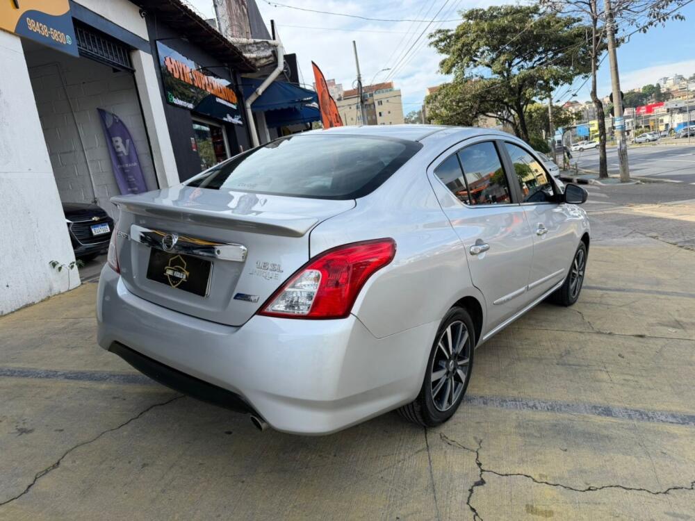 Nissan Versa