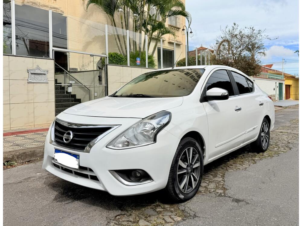Nissan Versa