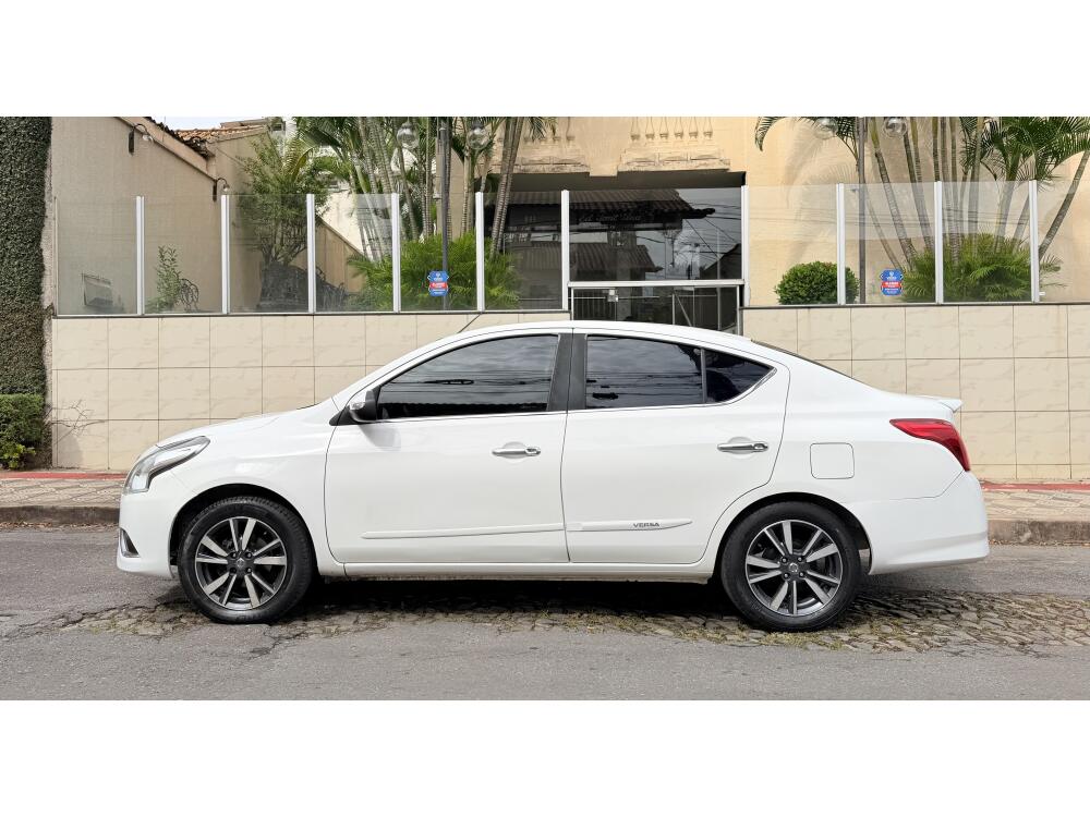 Nissan Versa