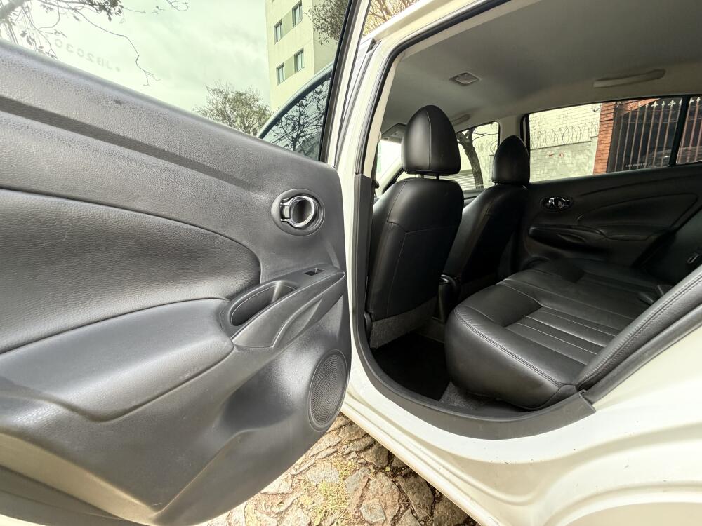Nissan Versa