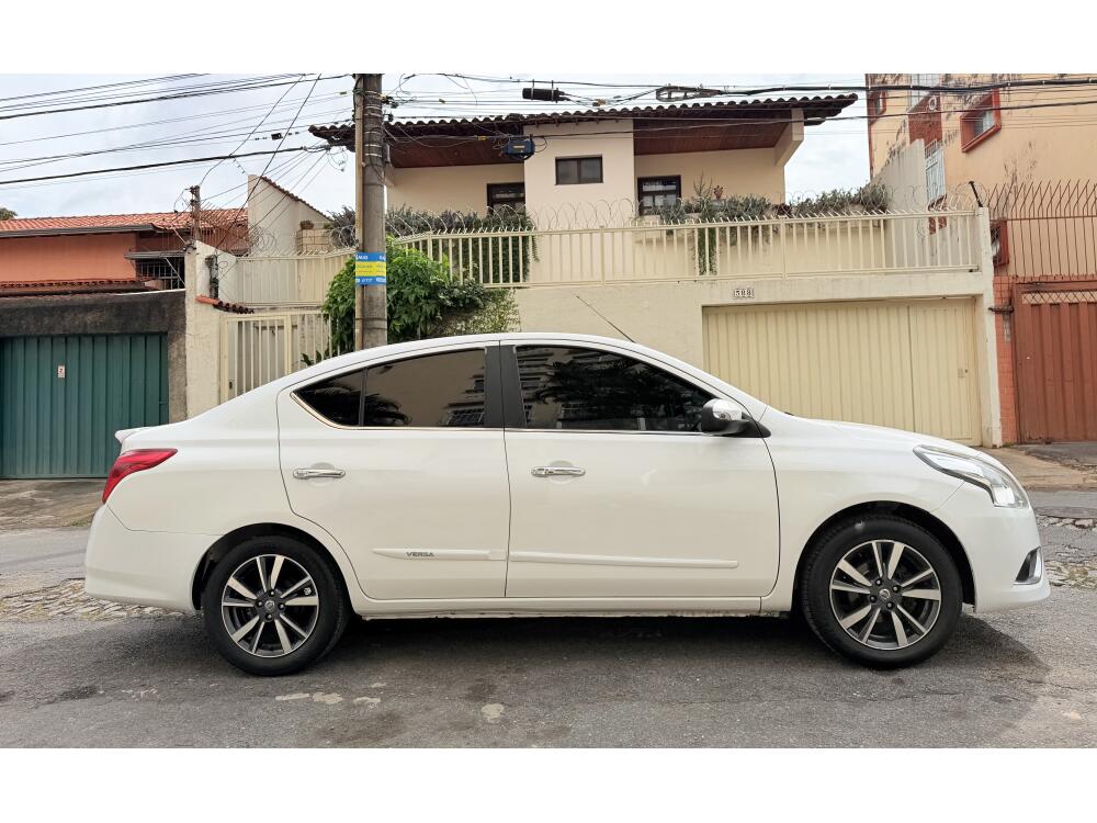 Nissan Versa