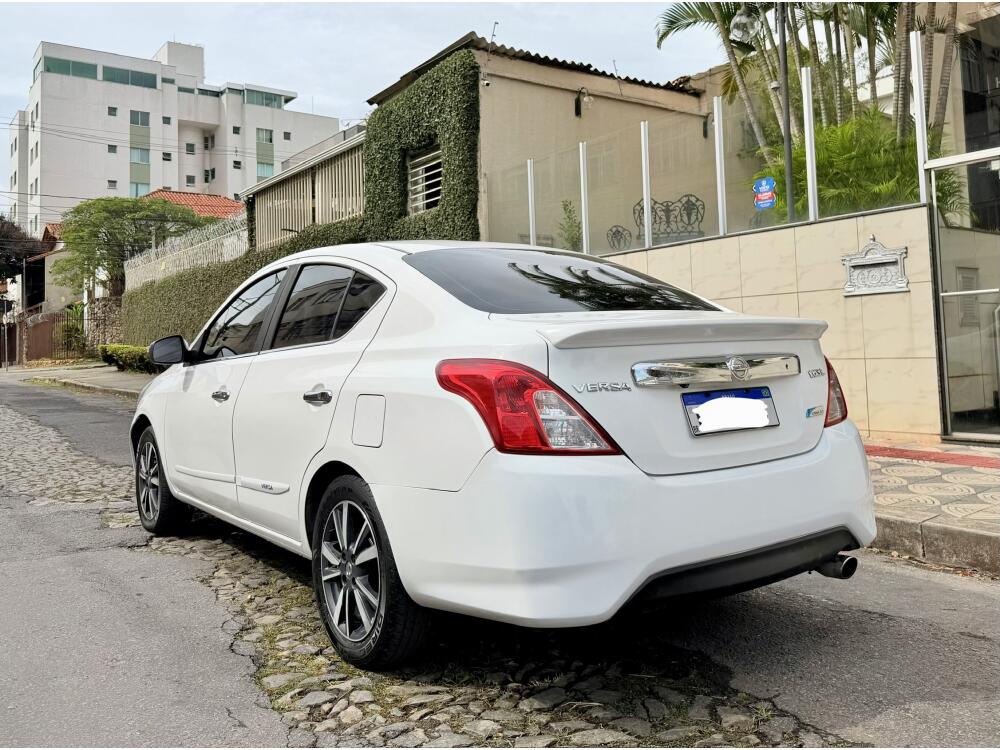 Nissan Versa