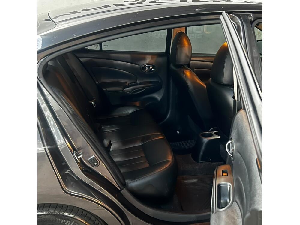 Nissan Versa