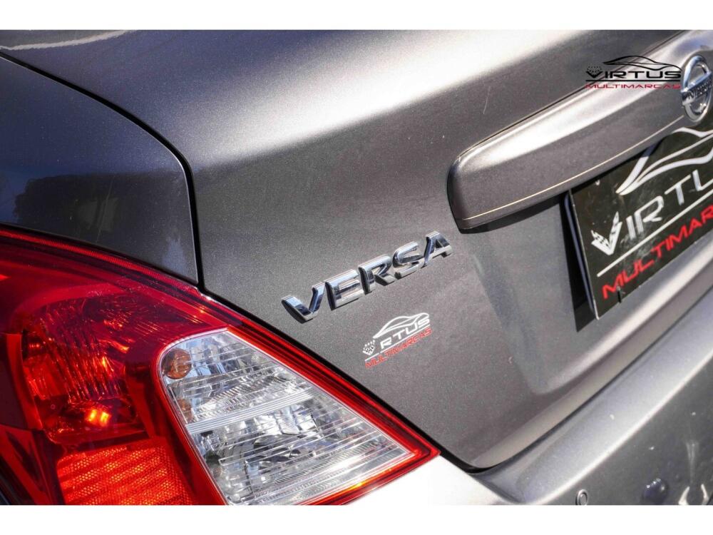 Nissan Versa