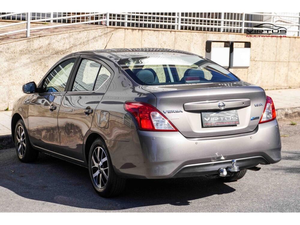 Nissan Versa