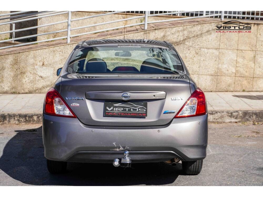 Nissan Versa