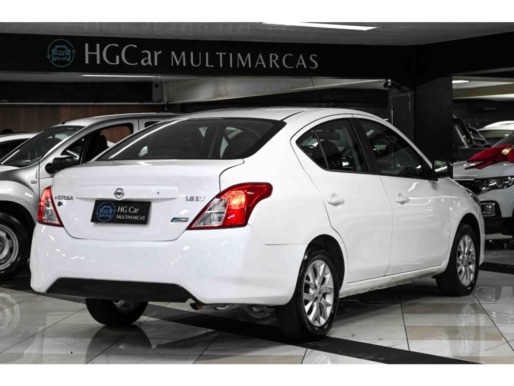 Nissan Versa