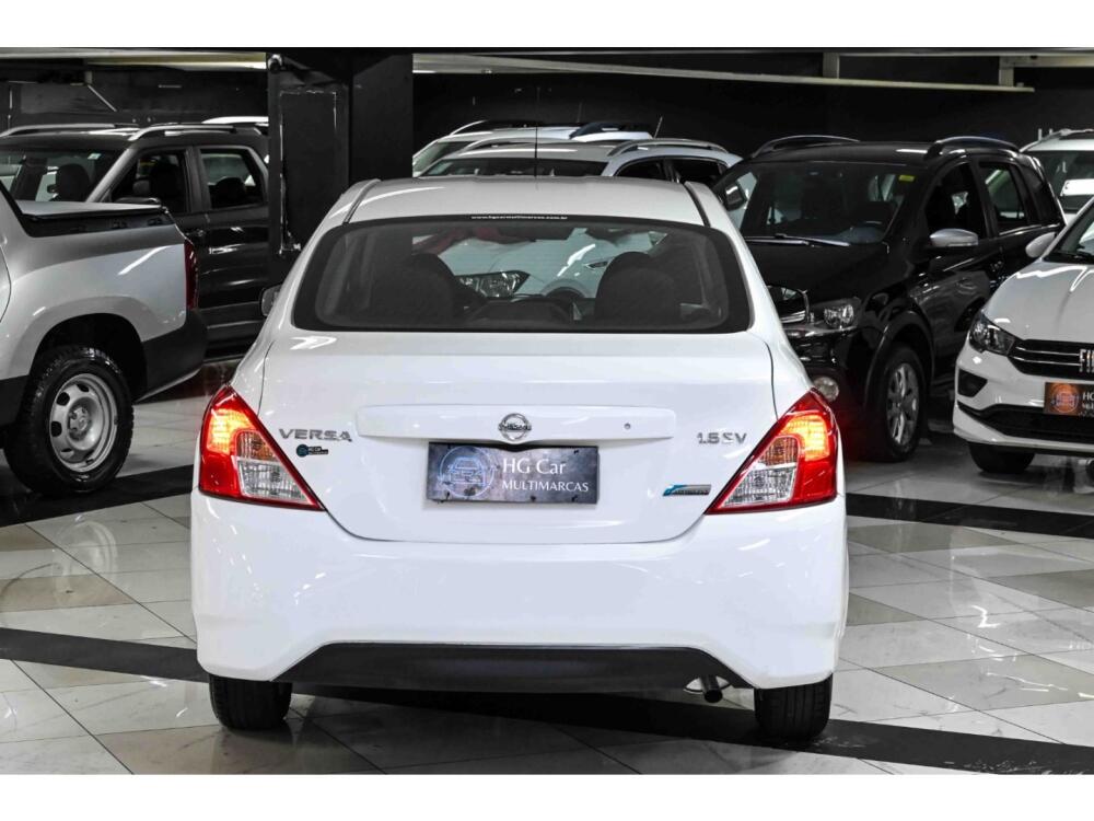 Nissan Versa