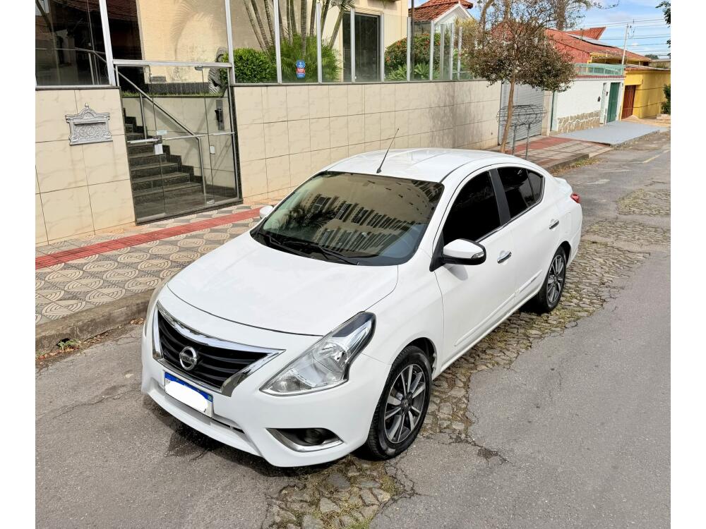 Nissan Versa