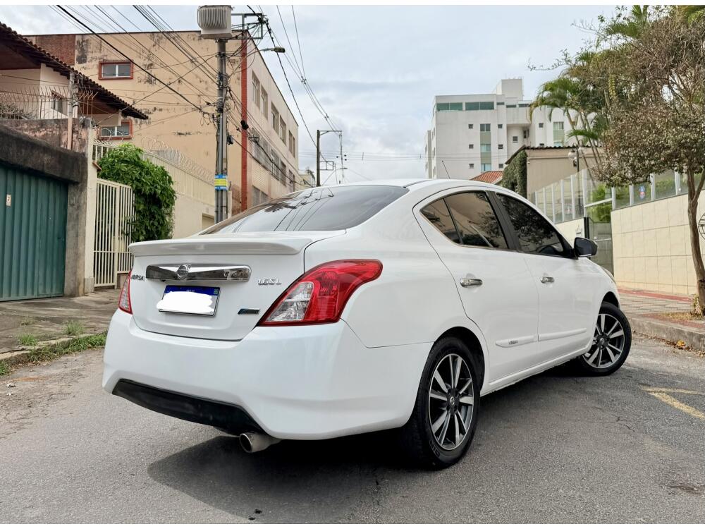 Nissan Versa
