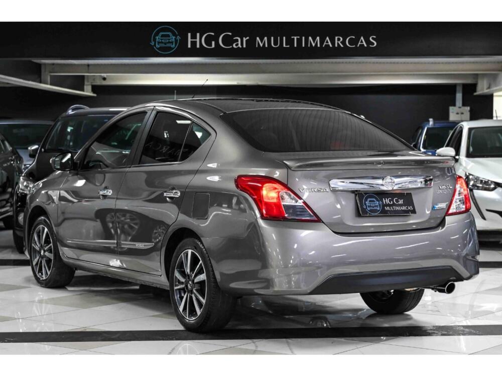 Nissan Versa