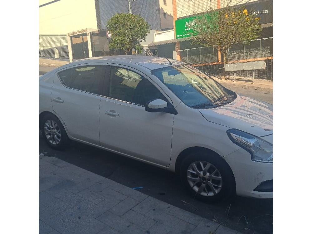 Nissan Versa