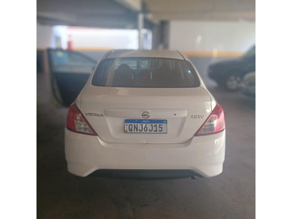 Nissan Versa