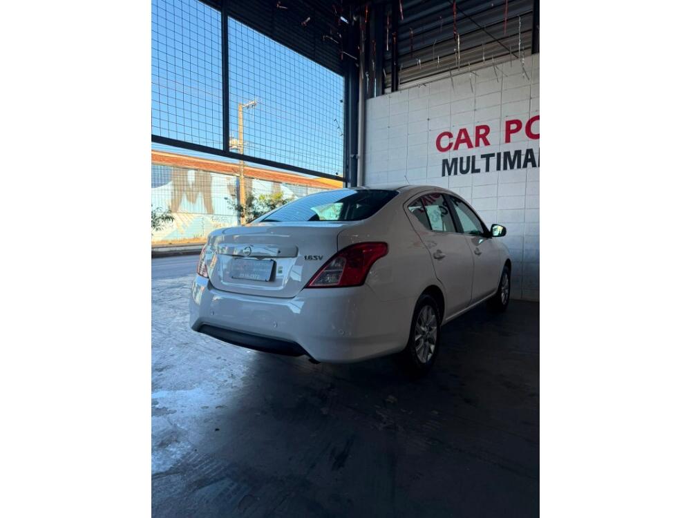 Nissan Versa