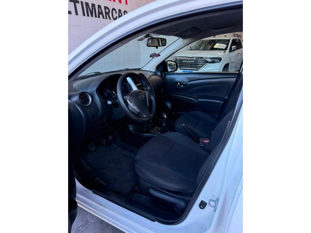 Nissan Versa