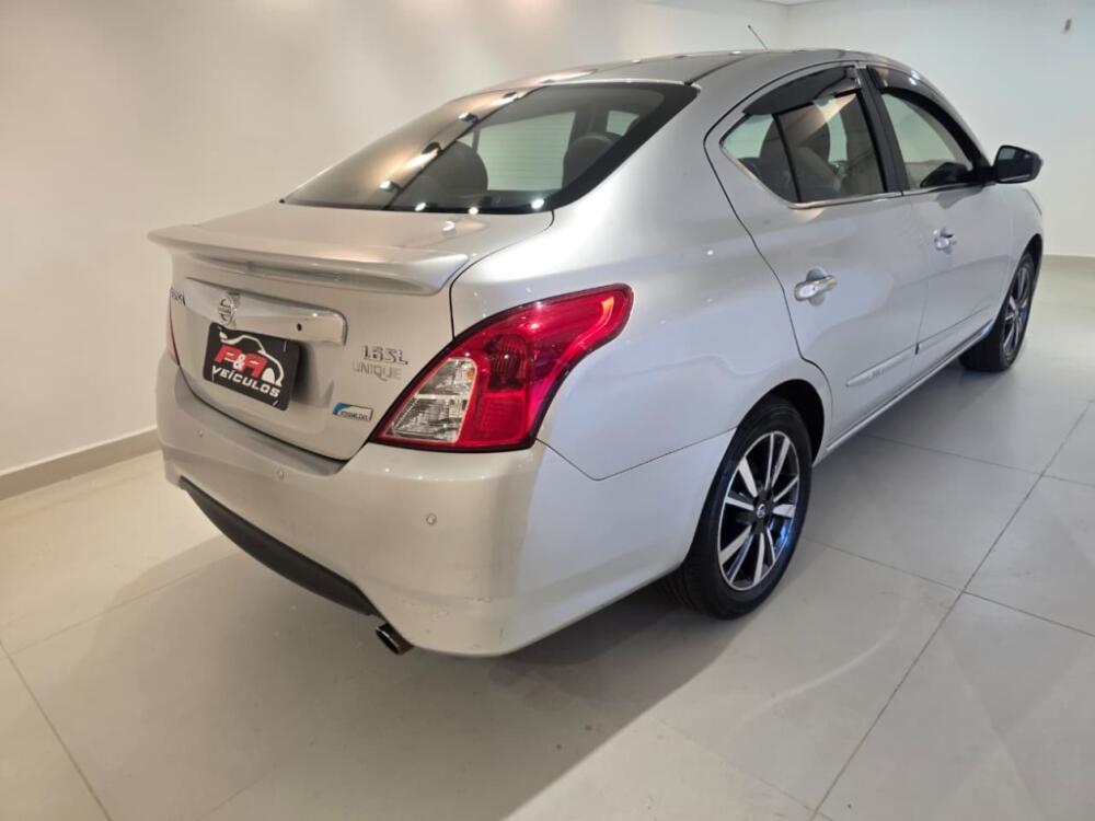 Nissan Versa