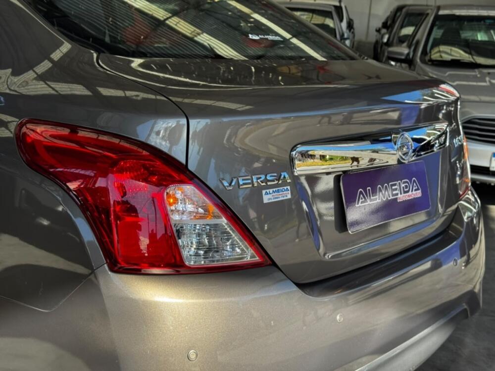 Nissan Versa