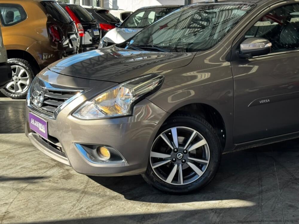 Nissan Versa