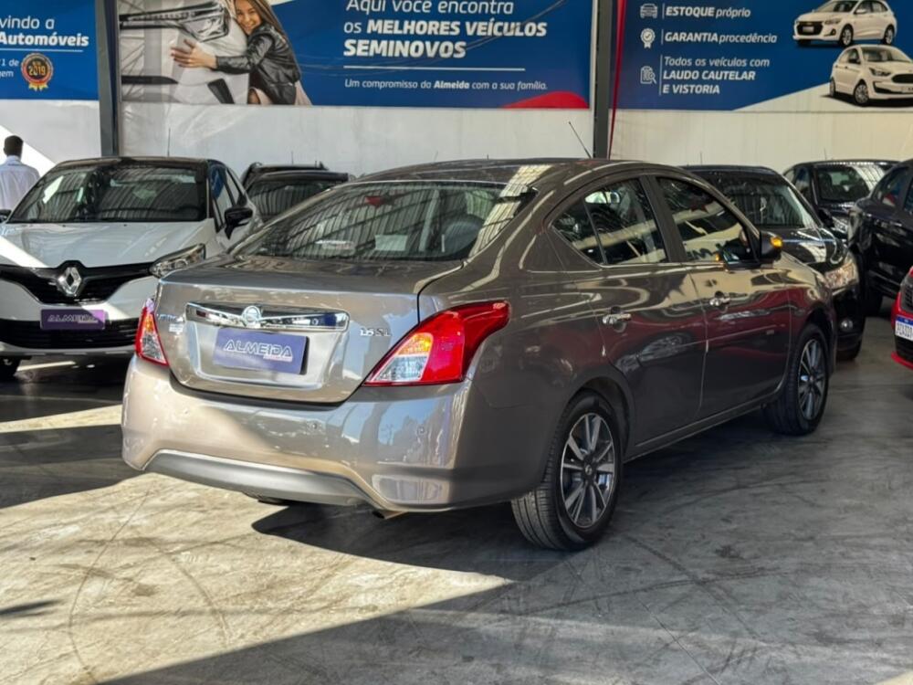 Nissan Versa