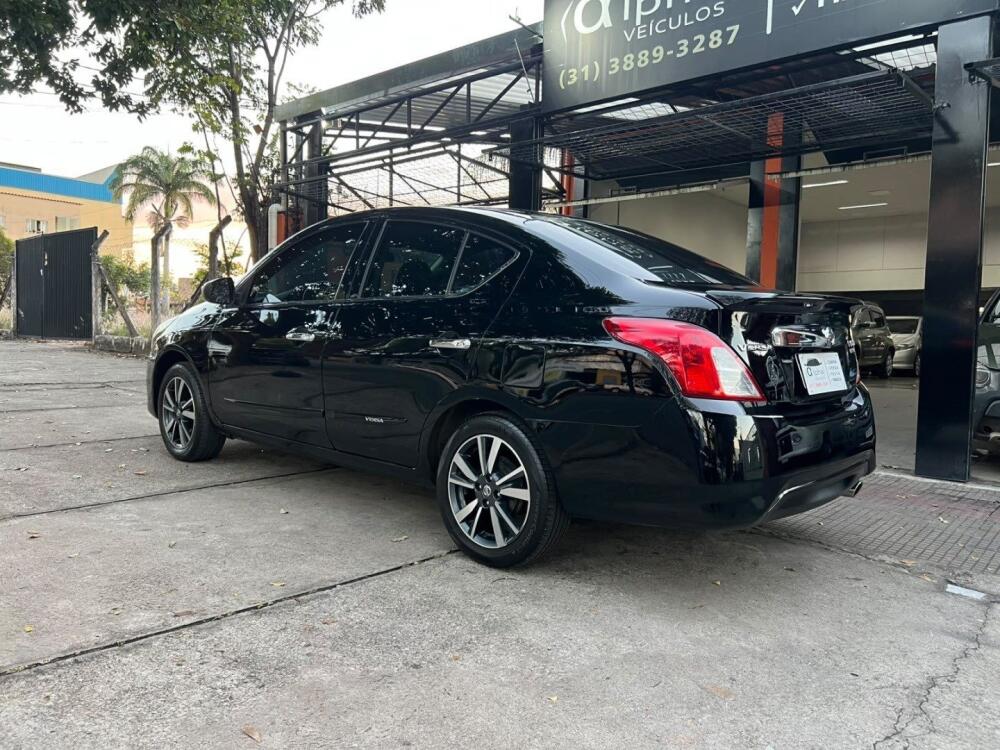 Nissan Versa