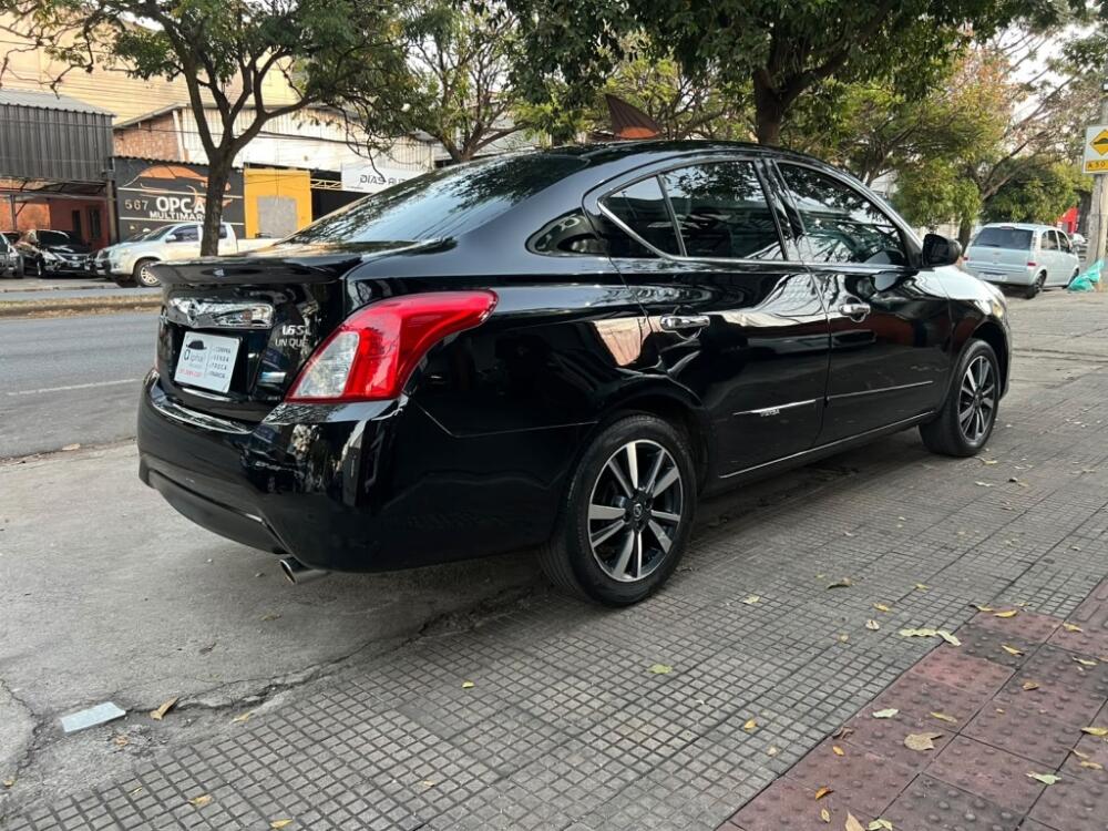 Nissan Versa