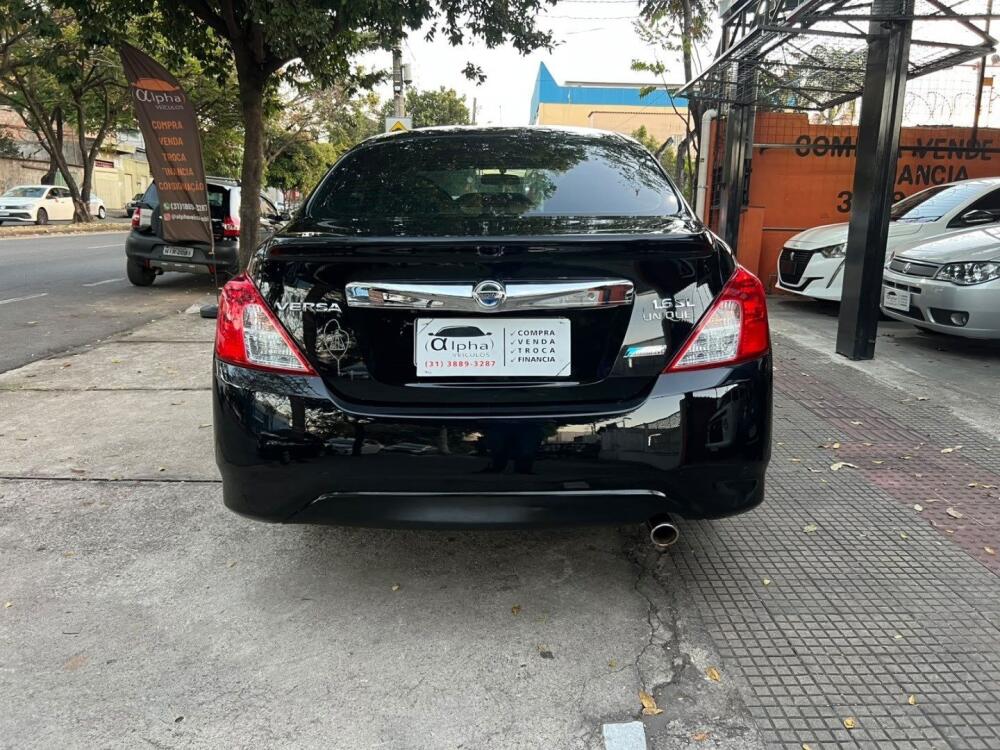 Nissan Versa