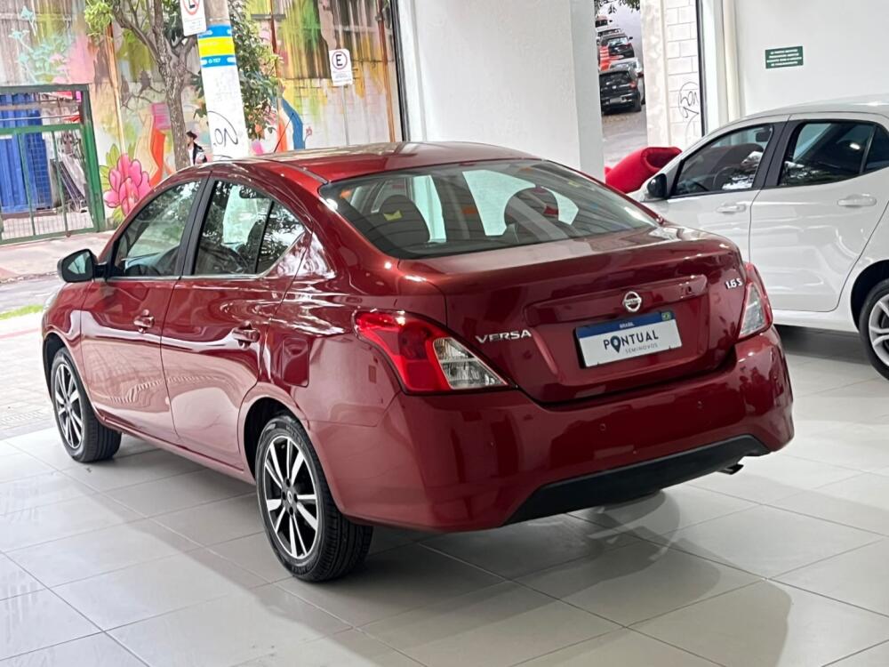 Nissan Versa