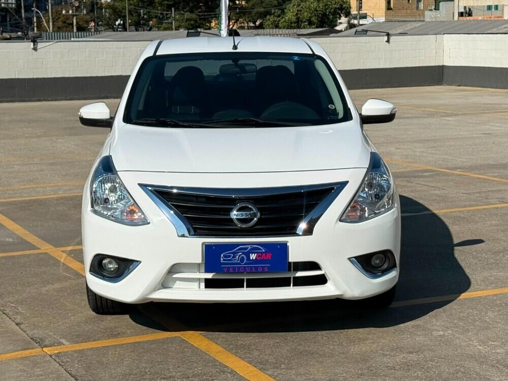 Nissan Versa
