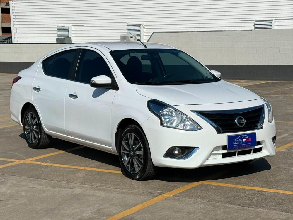 Nissan Versa