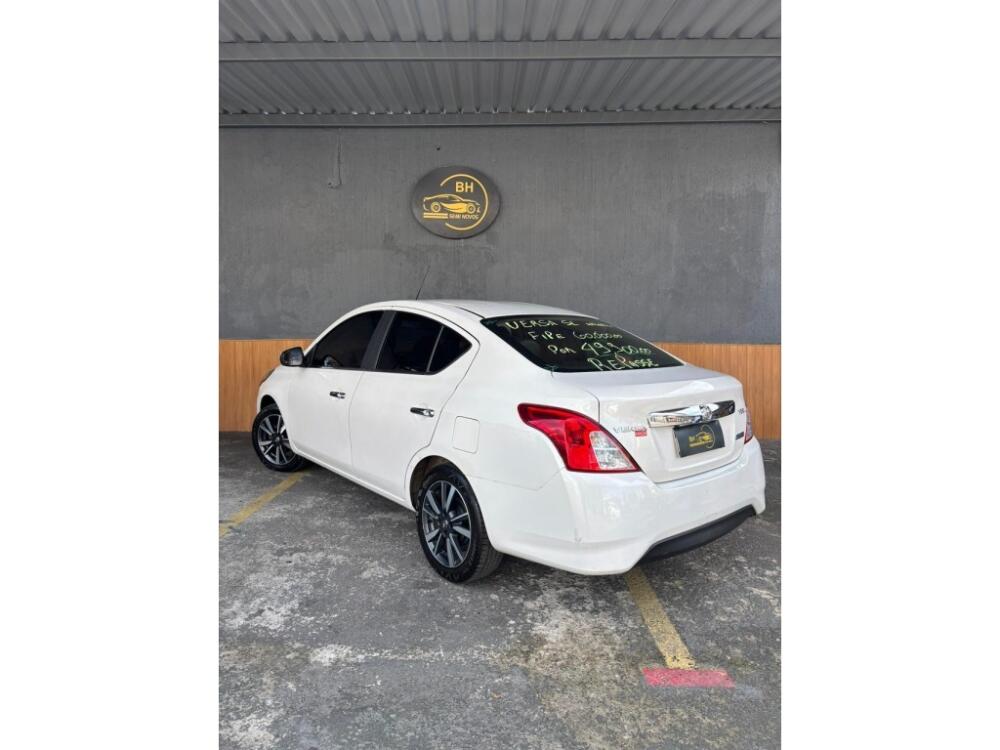 Nissan Versa