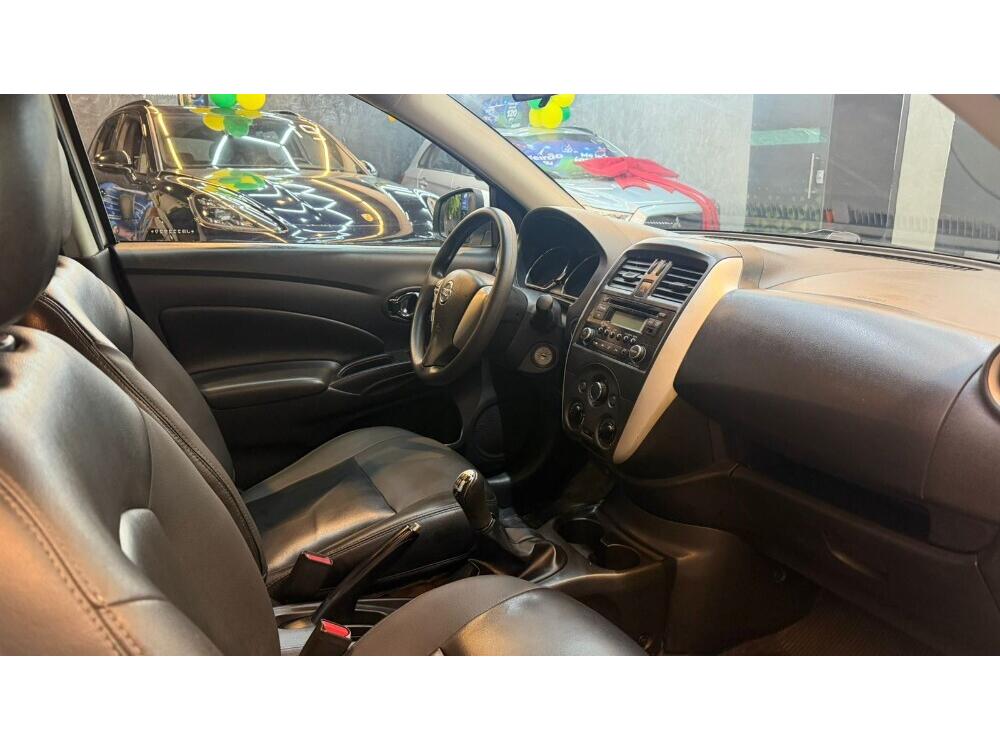 Nissan Versa
