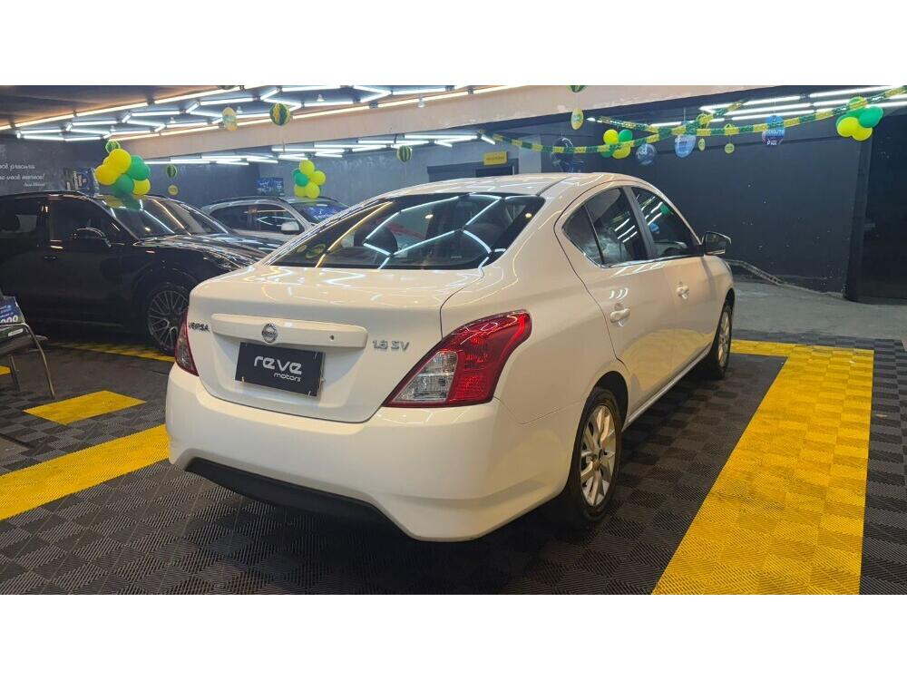 Nissan Versa