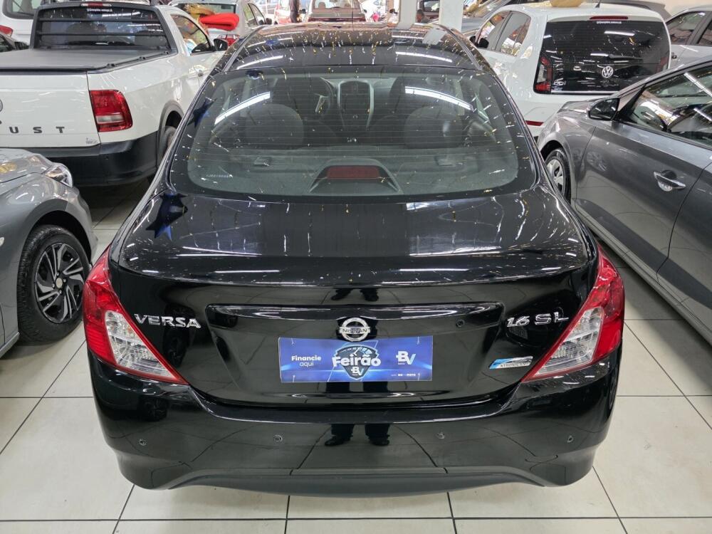 Nissan Versa