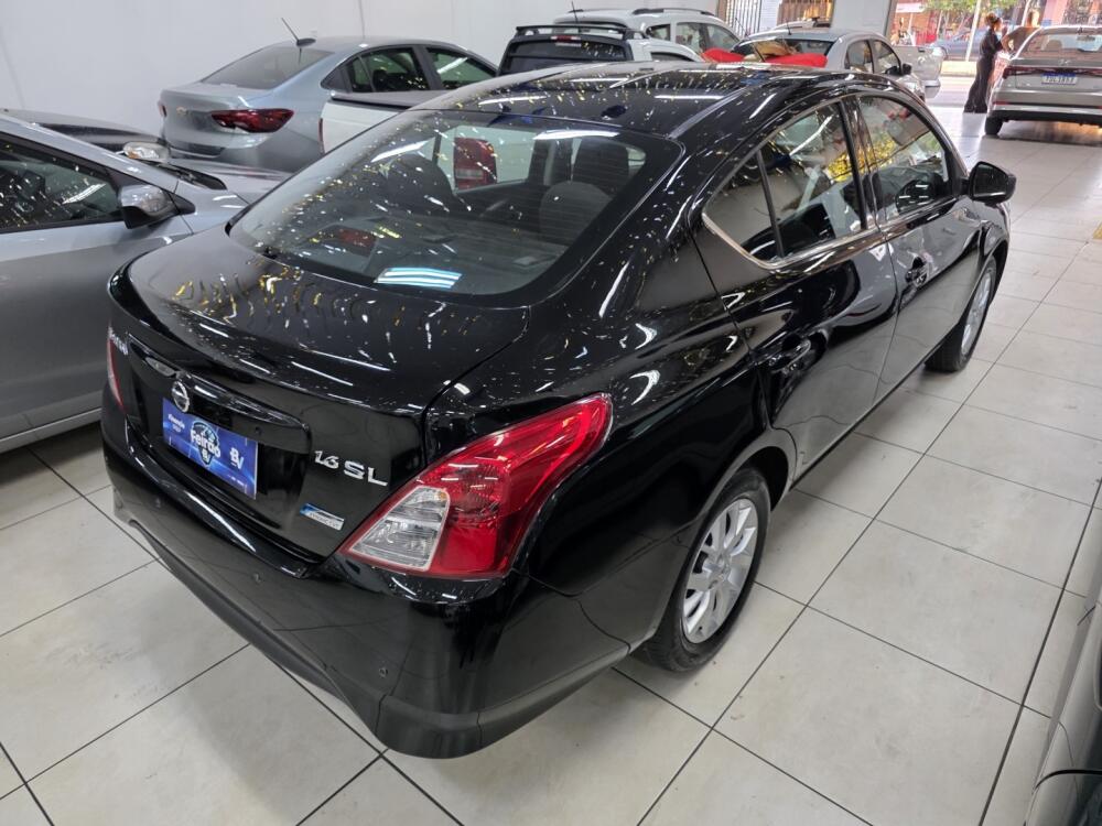 Nissan Versa