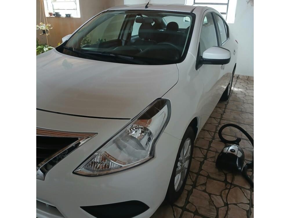Nissan Versa SV 1.6 16V 2018