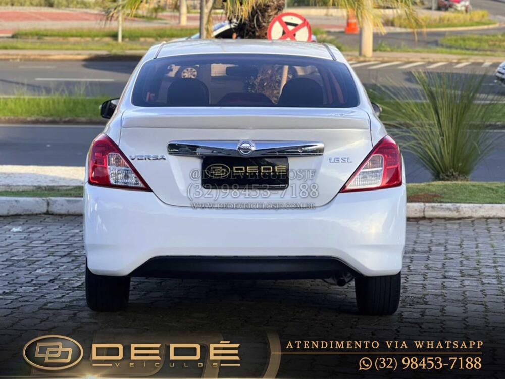 Nissan Versa