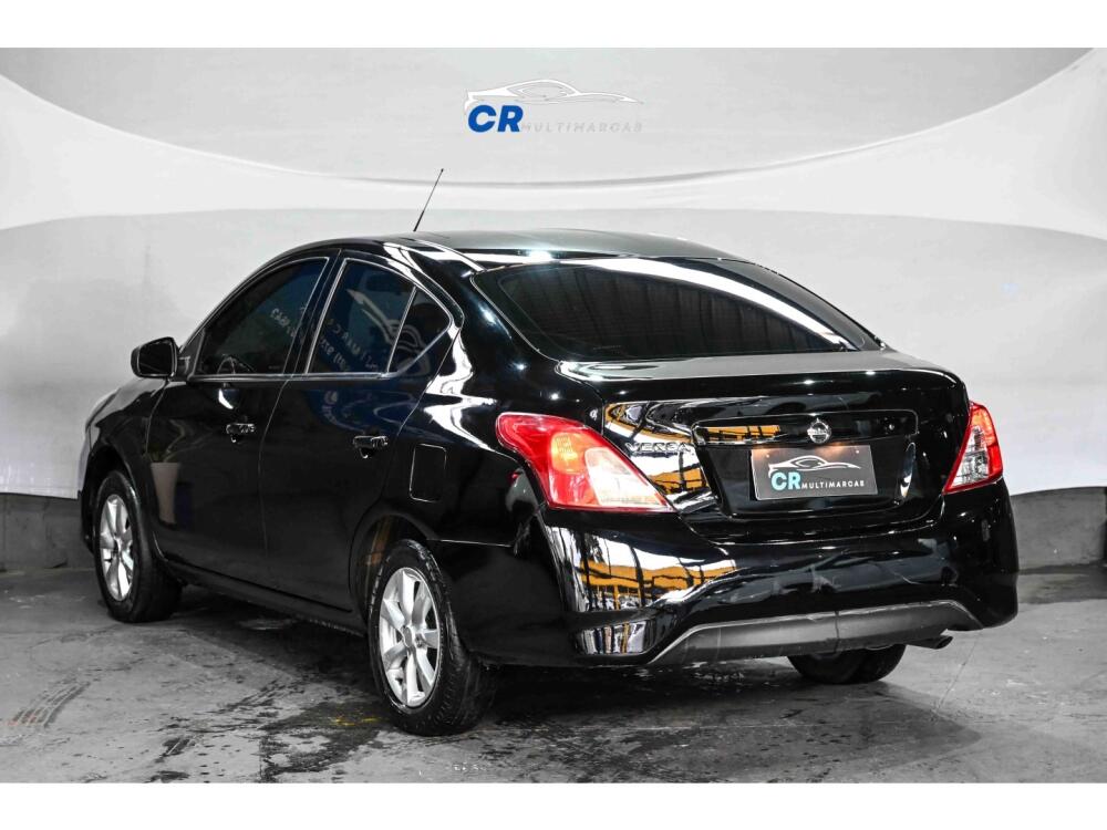 Nissan Versa