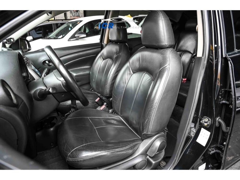 Nissan Versa