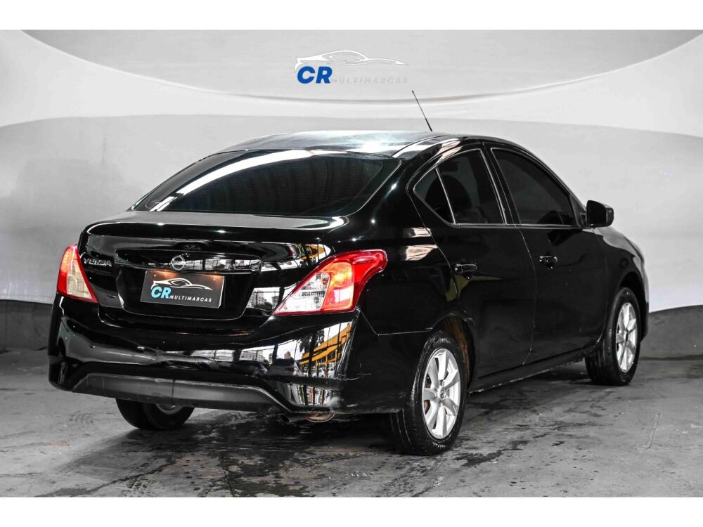 Nissan Versa