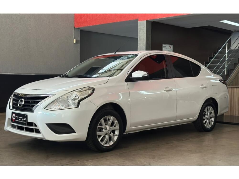 Nissan Versa