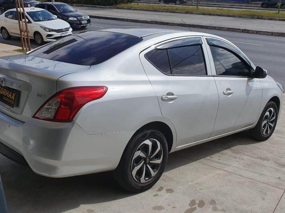 Nissan Versa