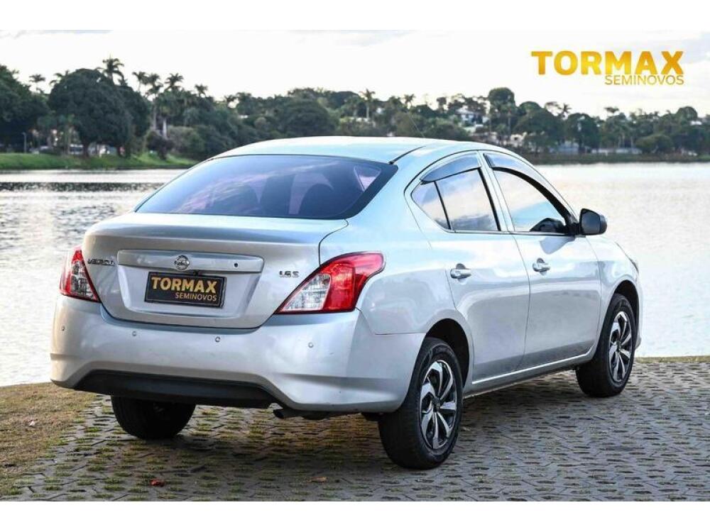 Nissan Versa
