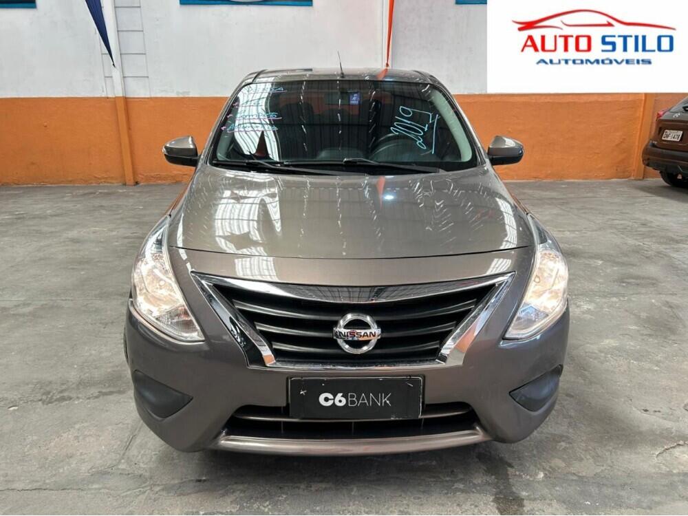 Nissan Versa