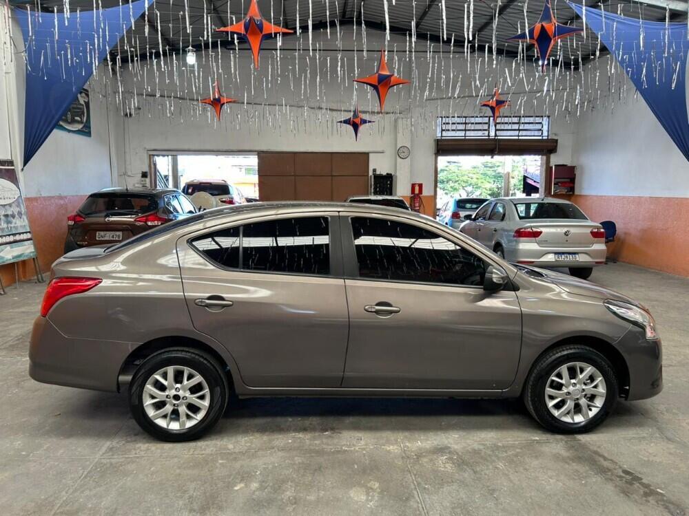 Nissan Versa
