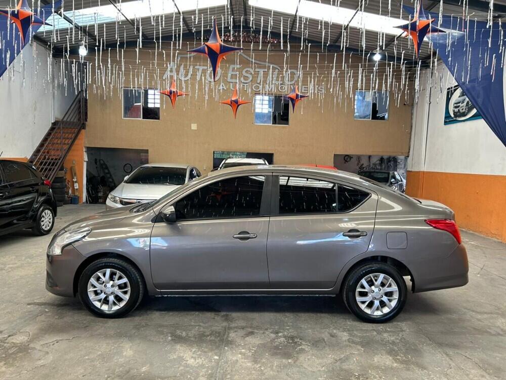 Nissan Versa