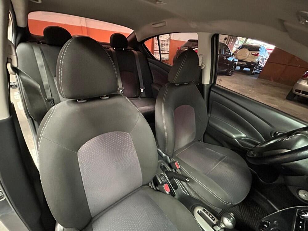 Nissan Versa